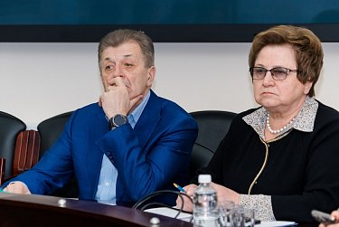 Депутаты соберутся на внеочередное заседание парламента региона